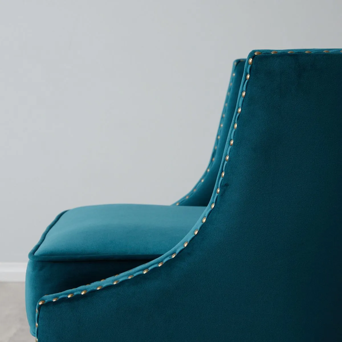 Vogue Peacock Blue Velvet Occasional Chair