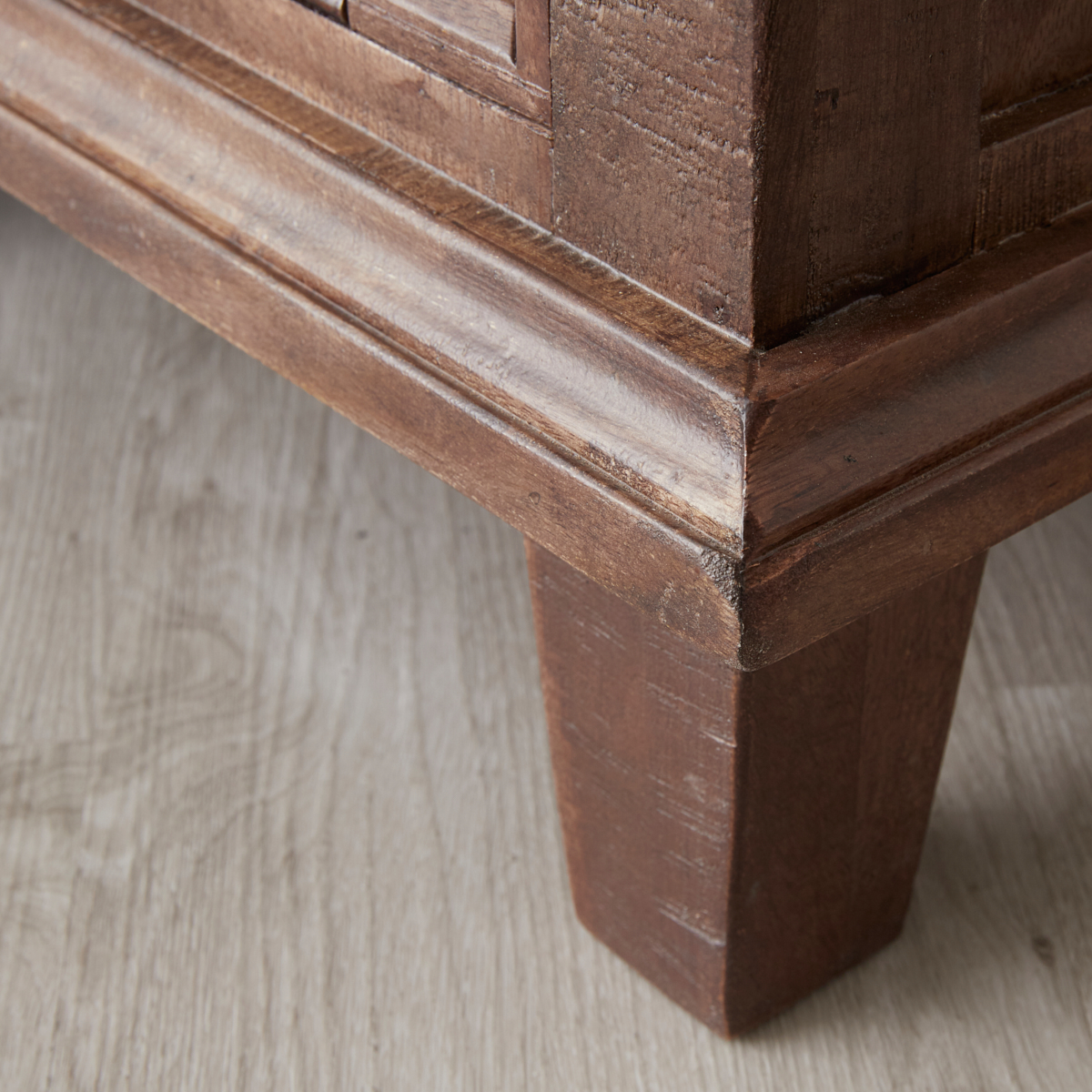 Herringbone design 6 drawer dresser