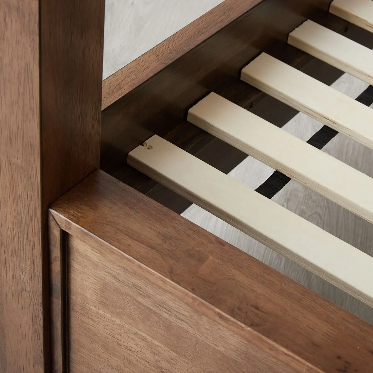 Regina Wooden Veneer Queen Bed