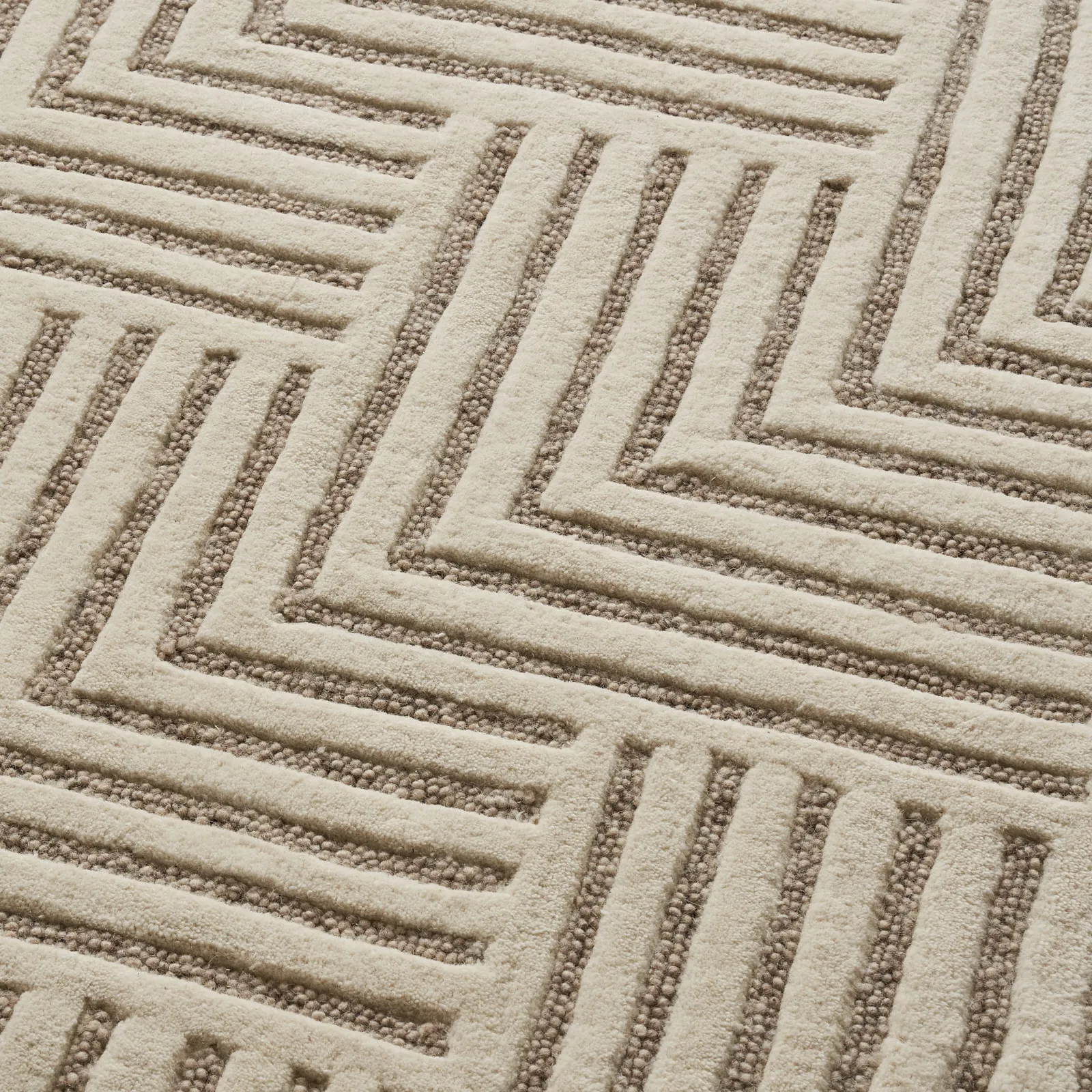 Alistair Ivory Beige Floor Rug - Medium 200cm x 300cm