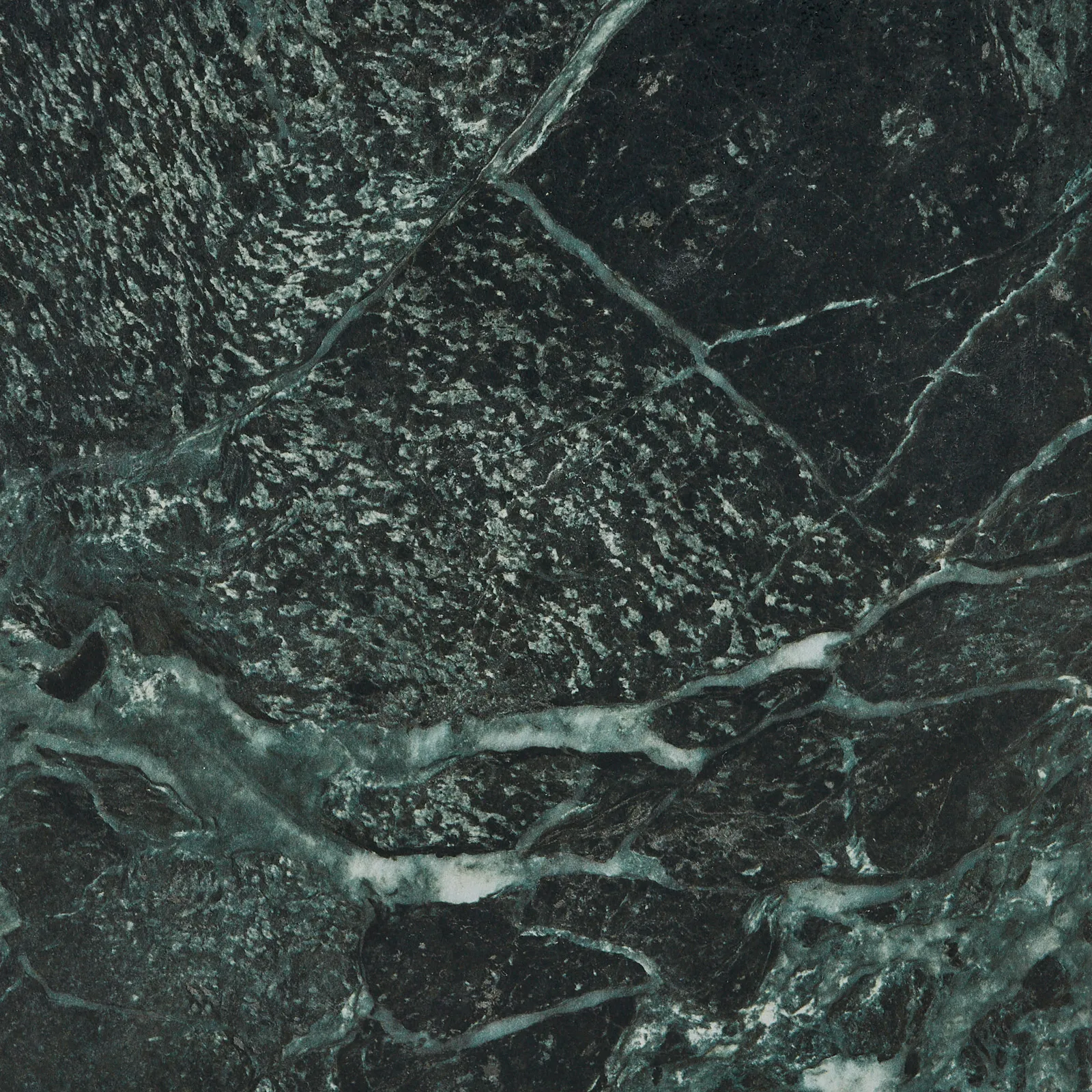 Santorini Matte Emerald Sintered Stone High Plinth