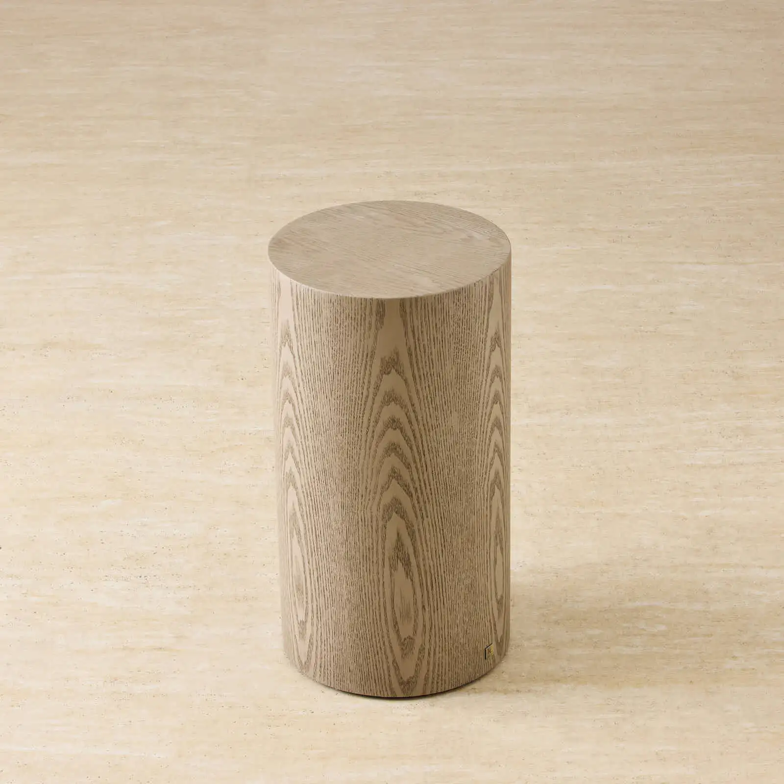 Trento Round Medium Brown Ash Veneer Medium Plinth